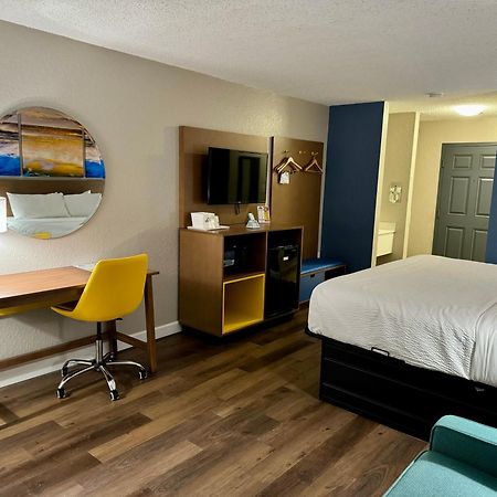 Days Inn By Wyndham Sarasota I-75 Vamo Exterior photo