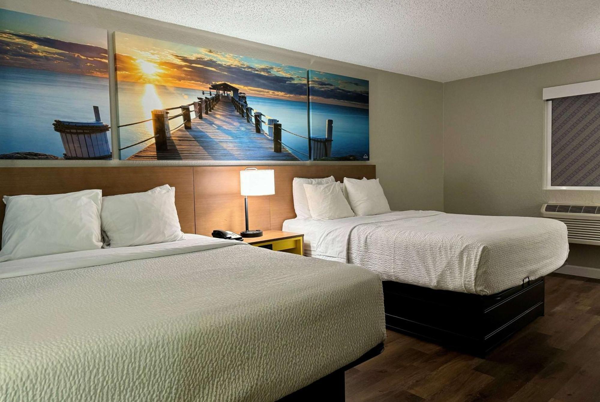 Days Inn By Wyndham Sarasota I-75 Vamo Exterior photo