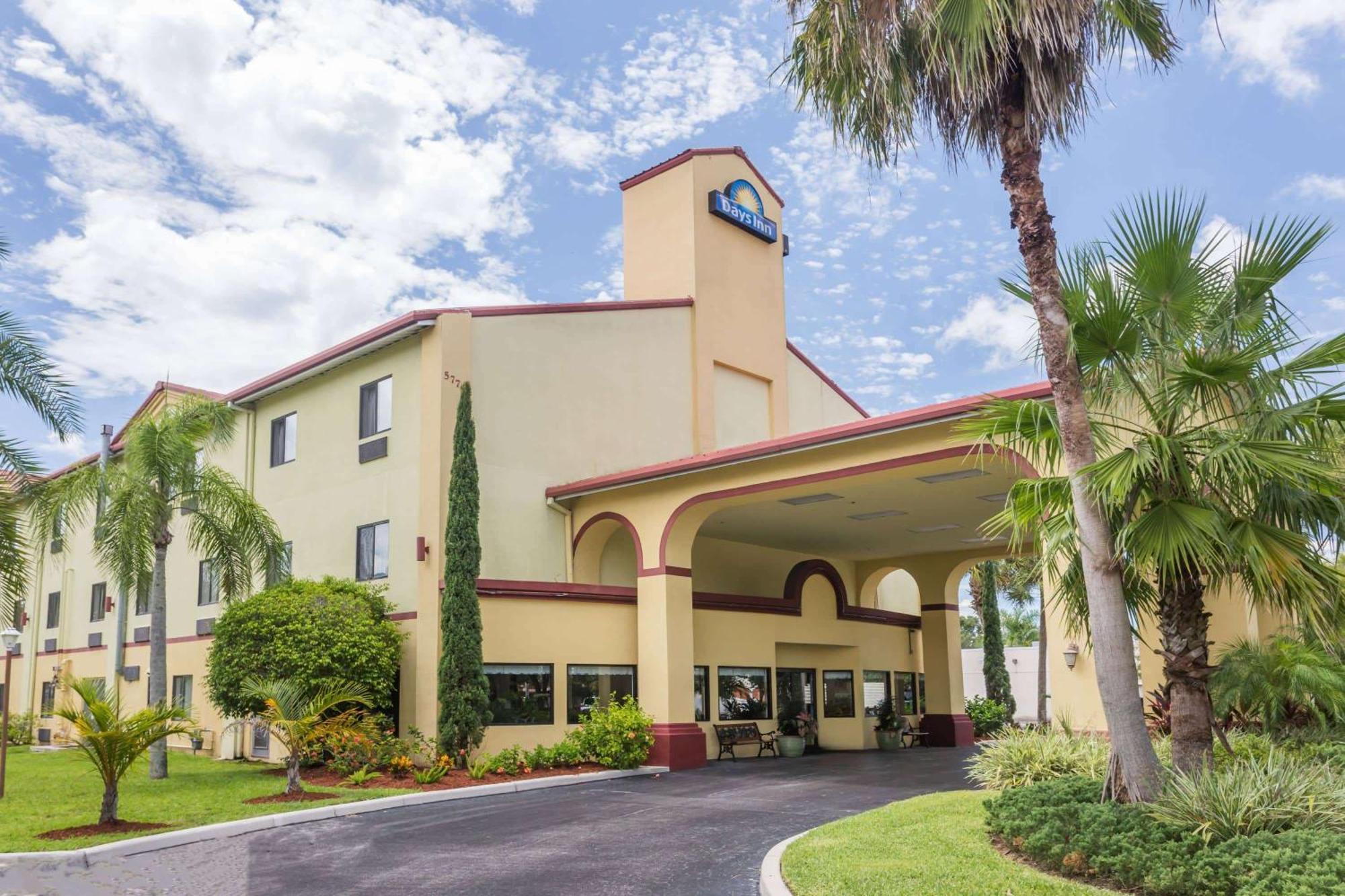 Days Inn By Wyndham Sarasota I-75 Vamo Exterior photo