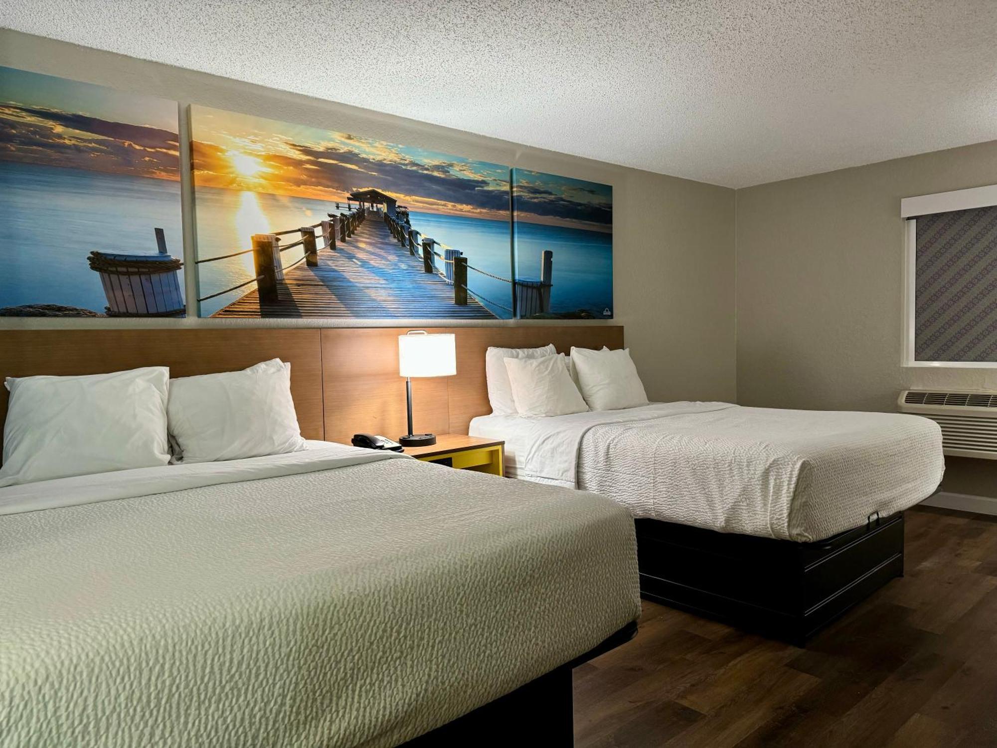 Days Inn By Wyndham Sarasota I-75 Vamo Exterior photo