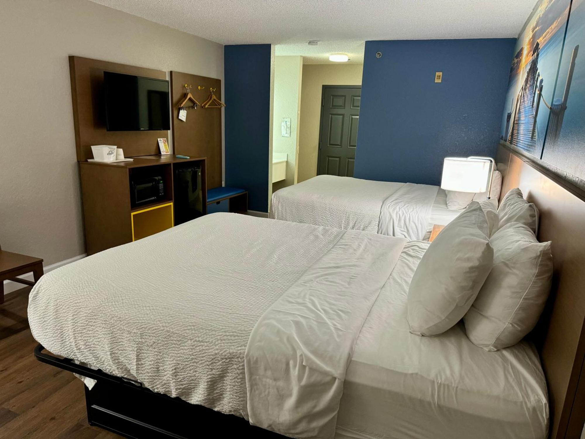 Days Inn By Wyndham Sarasota I-75 Vamo Exterior photo